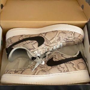 Nike Air Force 1 07 PRM snake skin